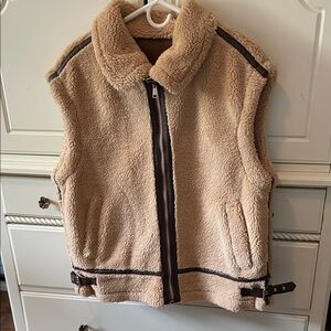 Women's Tan Sherpa Vest